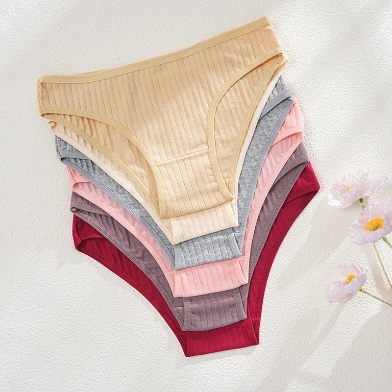 Comfortable Chic Briefs Set™